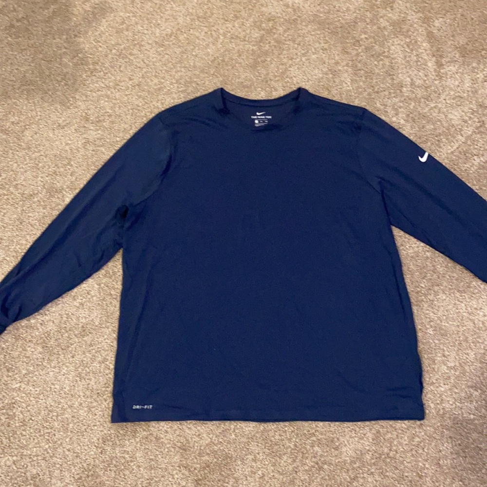 Nike performance tee